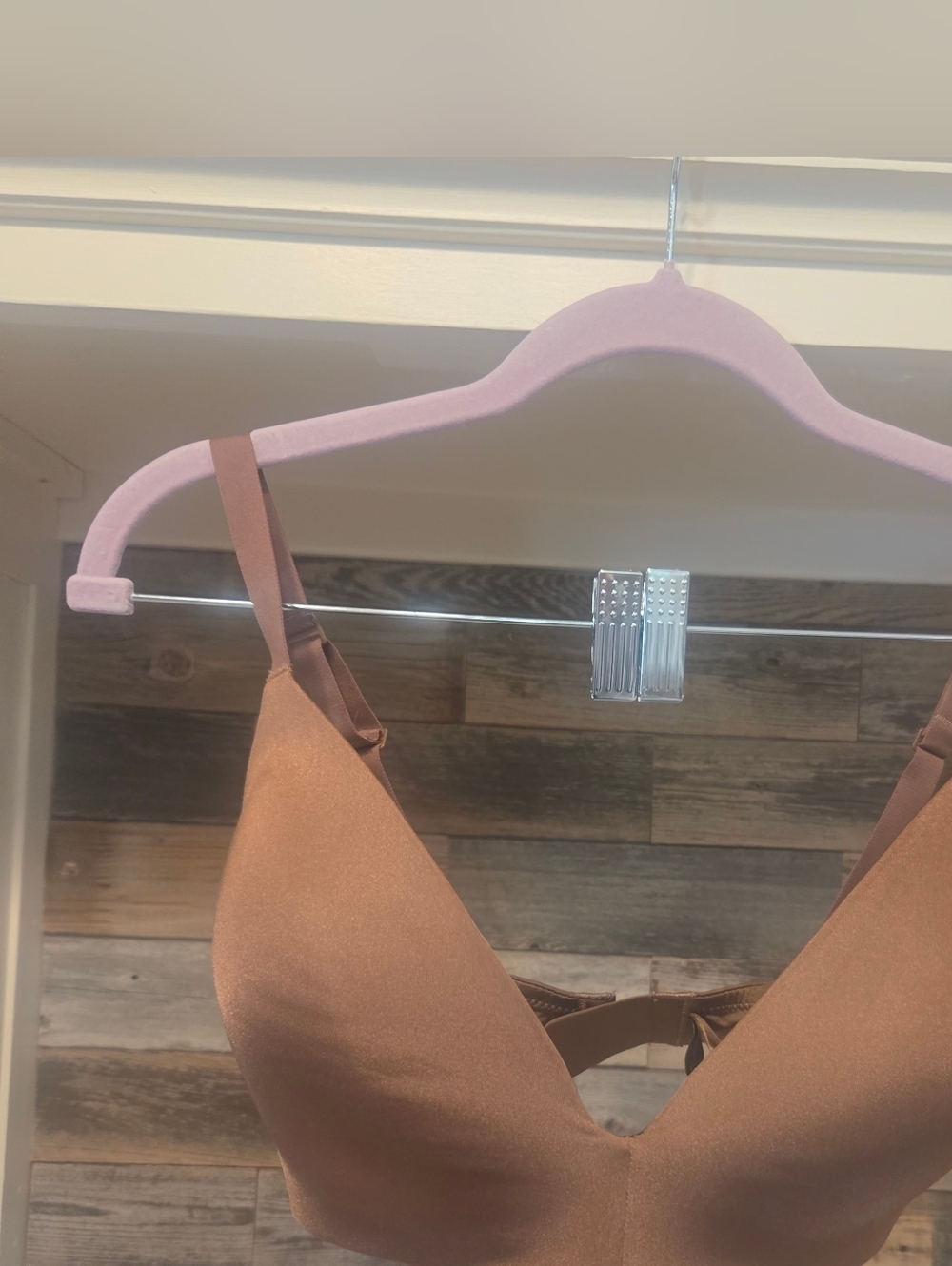 SKIMS Wireless Smooth T- Shirt Bra- JASPER!! GORG COLOR!! - Picture 8 of 10